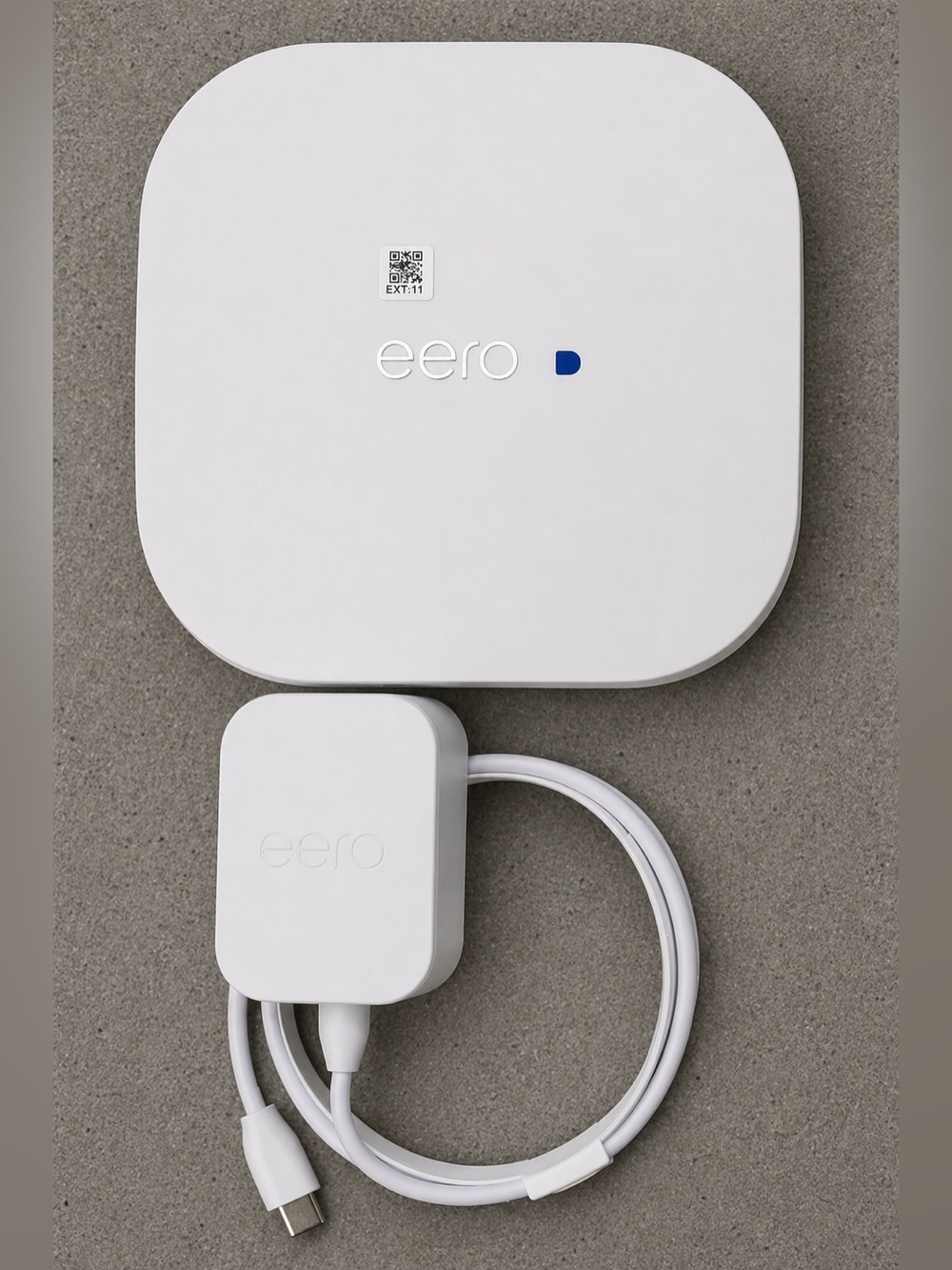 eero Pro 6 White Tri-Band Mesh Router Wi-Fi 6 Model ZVL4NKO - BRAND NEW